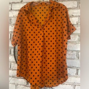 Orange w/ black polka dot, short sleeve blouse with rear buttons, medium